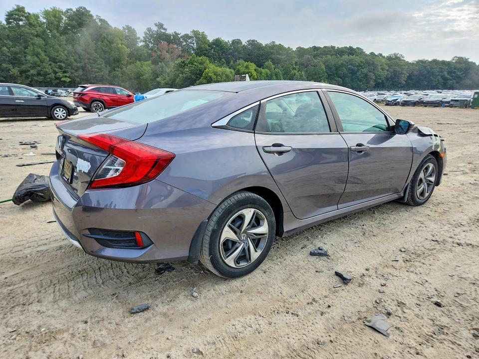 Photo 3 from auction – 2019 HONDA CIVIC with VIN 2HGFC2F63KH570616