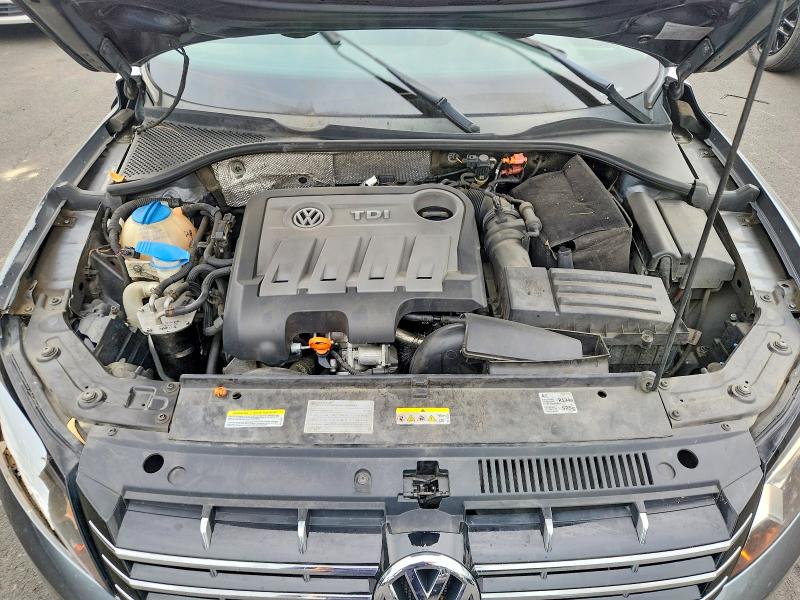 Photo 11 from auction – 2012 VOLKSWAGEN PASSAT with VIN 1VWBN7A3XCC010420