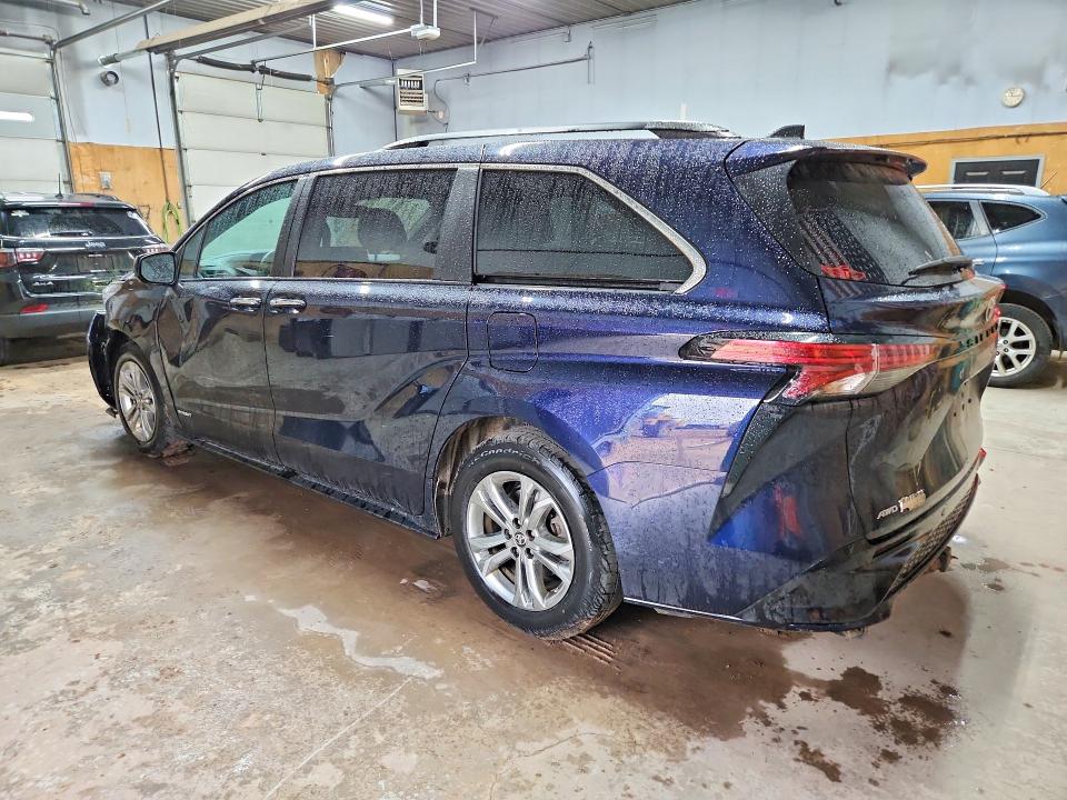Снимка 2 от търг – 2021 TOYOTA SIENNA с VIN 5TDXSKFC6MS014946