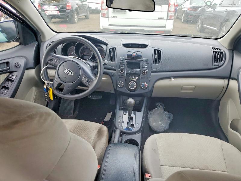 Photo 8 from auction – 2010 KIA FORTE with VIN KNAFU4A29A5170123