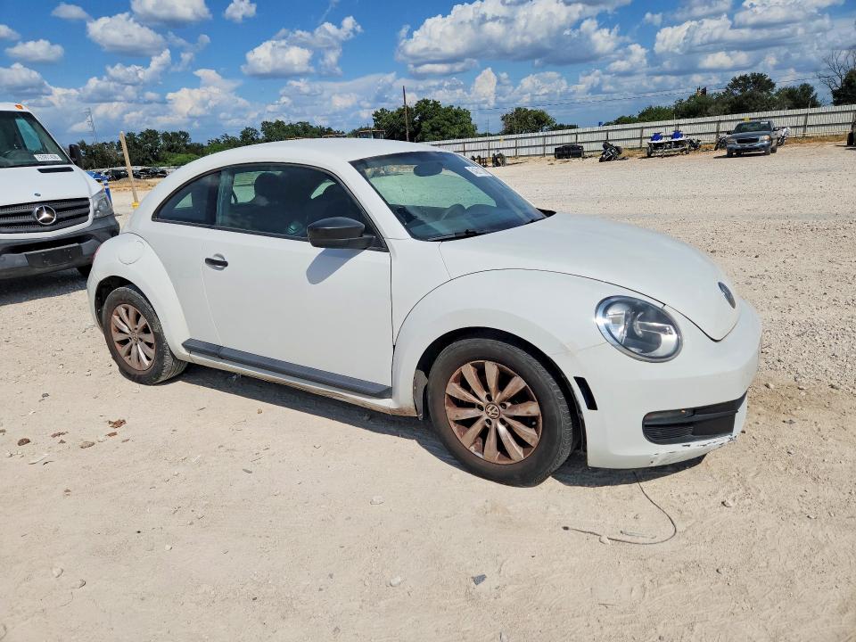 Photo 4 from auction – 2016 VOLKSWAGEN BEETLE with VIN 3VWF17AT8GM606210