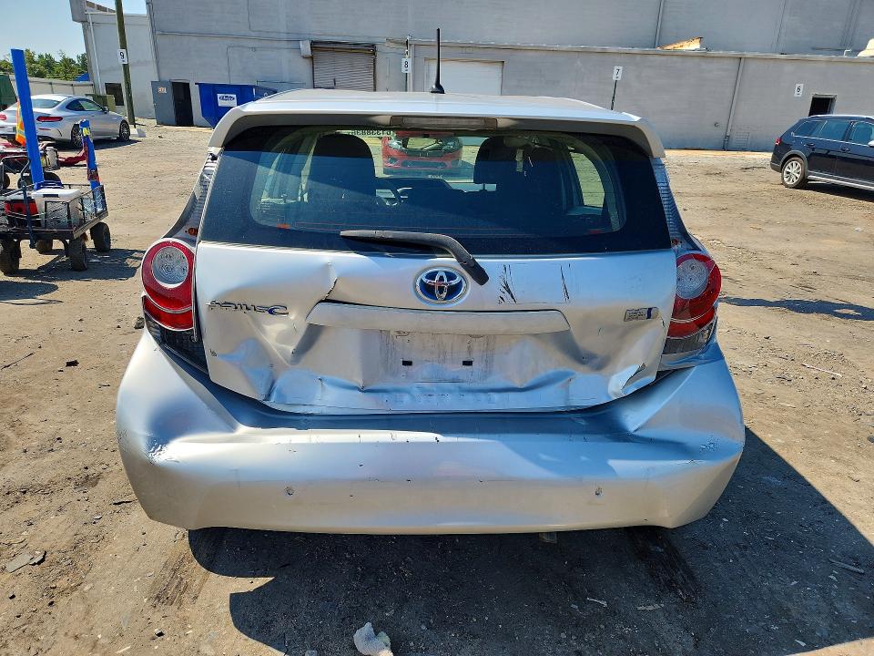 Photo 6 from auction – 2012 TOYOTA PRIUS C with VIN JTDKDTB39C1527426