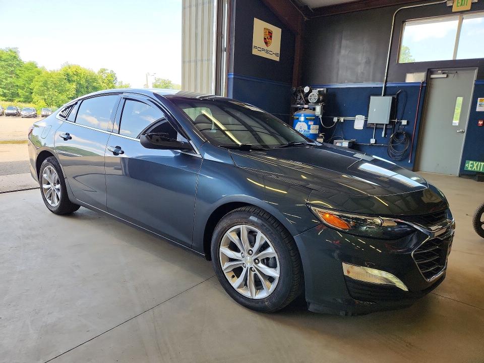 Photo 4 from auction – 2019 CHEVROLET MALIBU with VIN 1G1ZD5ST8KF105541