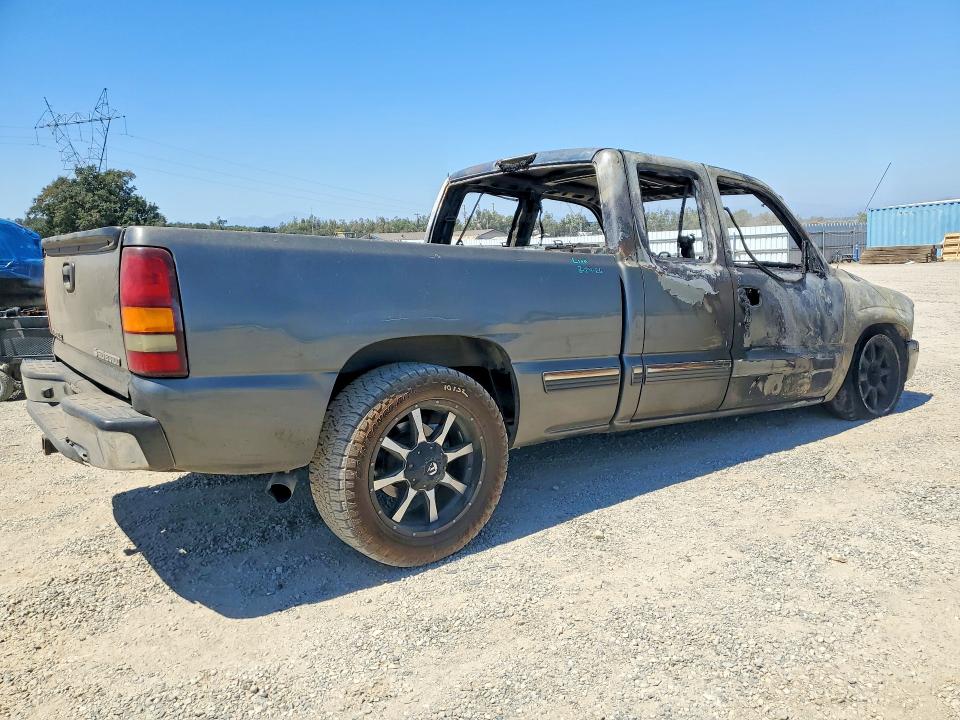 Photo 3 from auction – 2001 CHEVROLET SILVERADO with VIN 2GCEC19V111243940