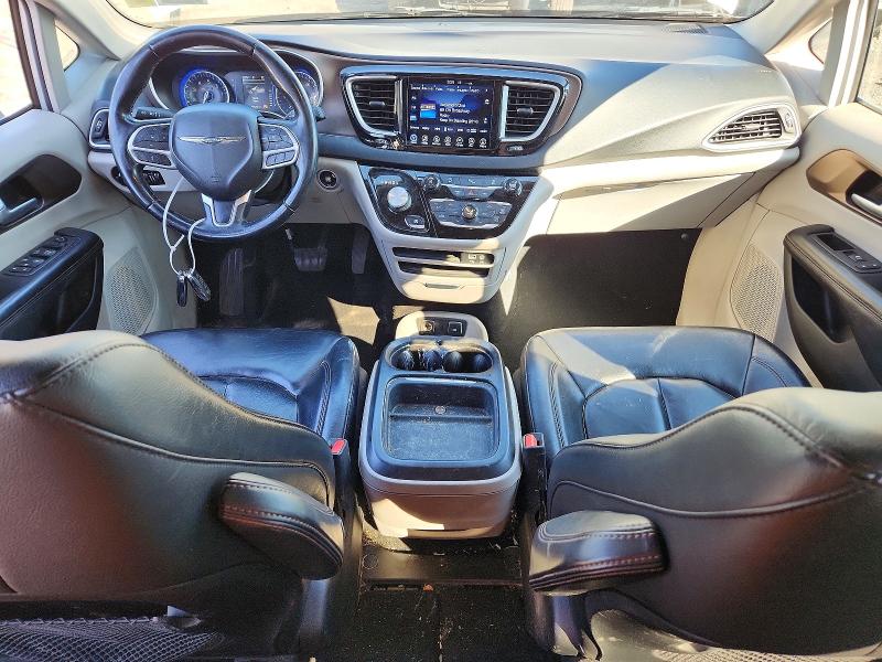 Photo 8 from auction – 2017 CHRYSLER PACIFICA with VIN 2C4RC1BG0HR753186