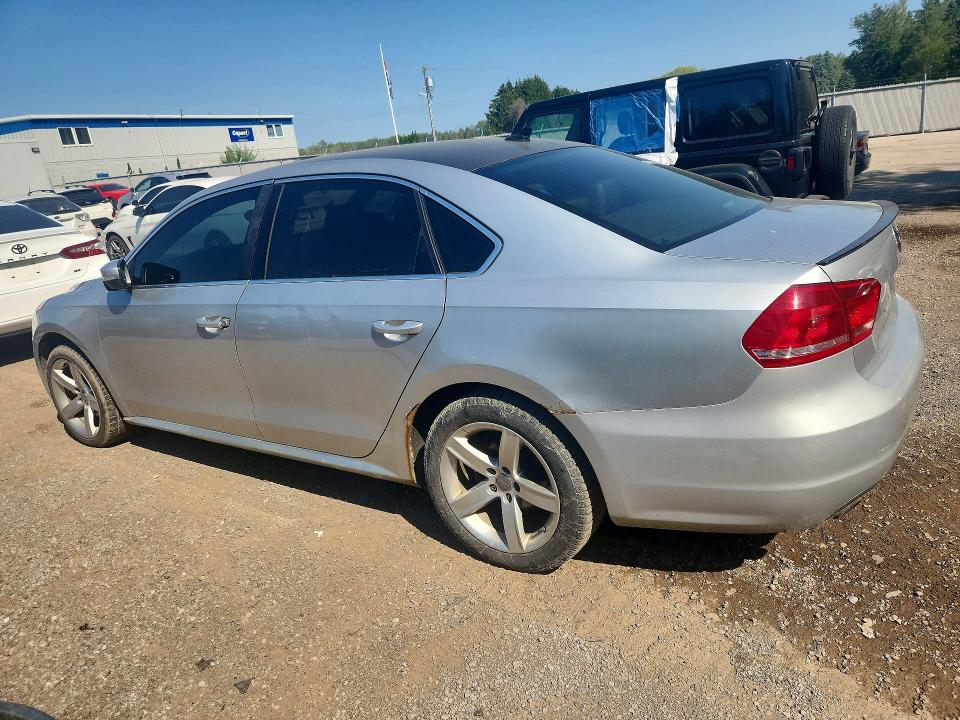 Photo 2 from auction – 2015 VOLKSWAGEN PASSAT with VIN 1VWBS7A33FC018291
