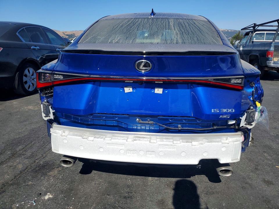 Photo 6 from auction – 2024 LEXUS IS 300 with VIN JTHB81F28R5054435