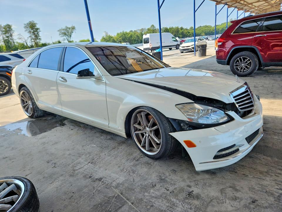 Photo 4 from auction – 2010 MERCEDES-BENZ S with VIN WDDNG7BB8AA340684