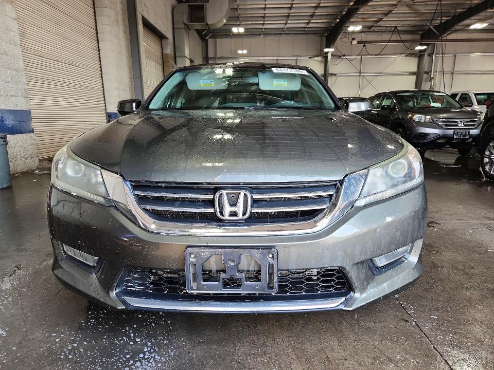 Photo 5 from auction – 2013 HONDA ACCORD with VIN 1HGCR2F88DA181491