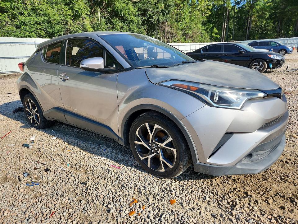 Photo 4 from auction – 2018 TOYOTA C-HR with VIN NMTKHMBX1JR025392