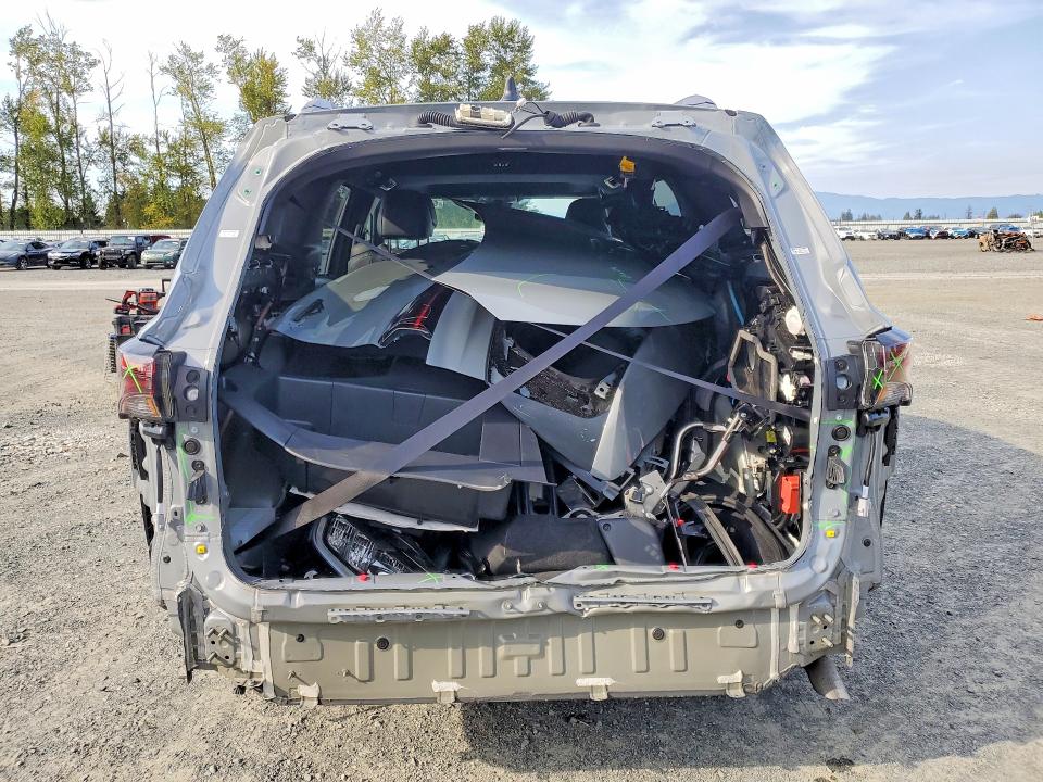 Photo 6 from auction – 2026 TOYOTA SIENNA with VIN 5TDCSKFCXTS238931