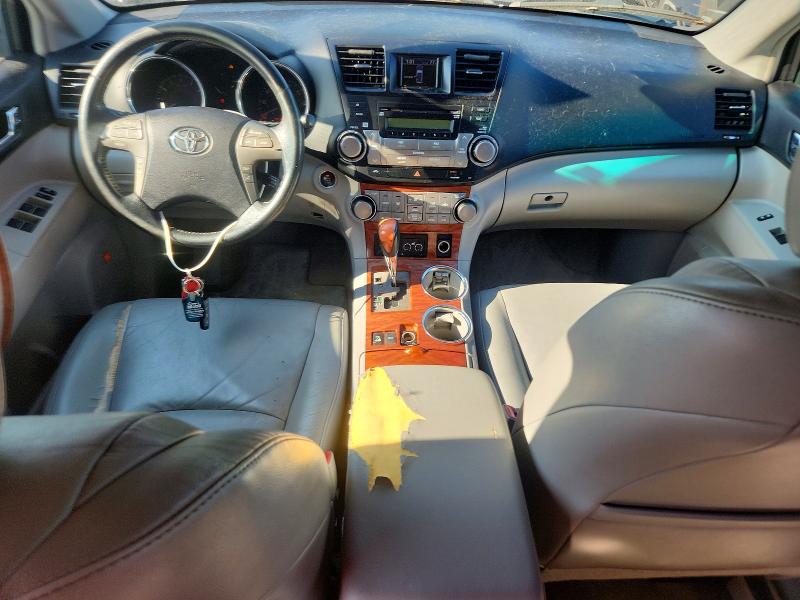 Photo 8 from auction – 2010 TOYOTA HIGHLANDER with VIN 5TDDK3EH8AS016117