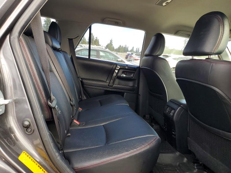 Photo 11 from auction – 2016 TOYOTA 4RUNNER with VIN JTEBU5JR9G5309661