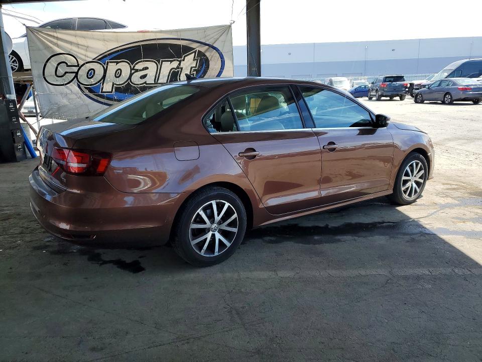 Photo 3 from auction – 2017 VOLKSWAGEN JETTA with VIN 3VWDB7AJ9HM364550