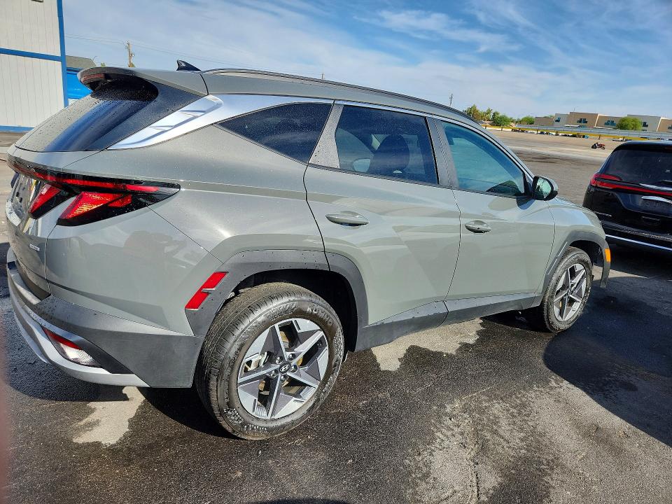 Photo 3 from auction – 2026 HYUNDAI TUCSON with VIN 5NMJBCDE2TH649955
