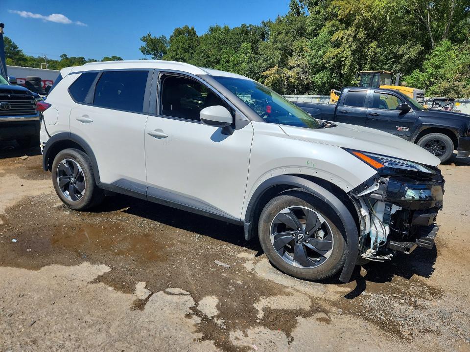 Photo 4 from auction – 2024 NISSAN ROGUE with VIN JN8BT3BA2RW361199