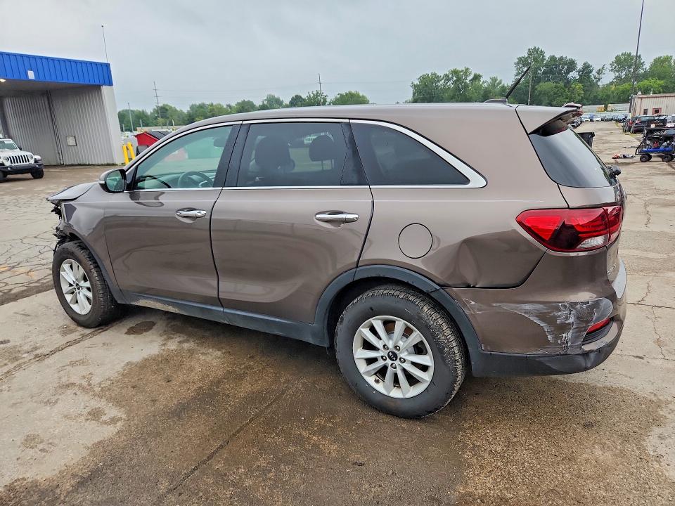 Photo 2 from auction – 2019 KIA SORENTO with VIN 5XYPG4A33KG563387
