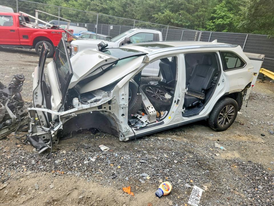 2019 TOYOTA HIGHLANDER - Търг №65124126