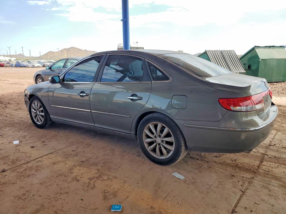 Photo 2 from auction – 2007 HYUNDAI AZERA with VIN KMHFC46F27A190405