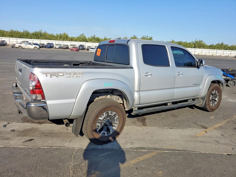 Photo 3 from auction – 2011 TOYOTA TACOMA with VIN 3TMJU4GN6BM118653