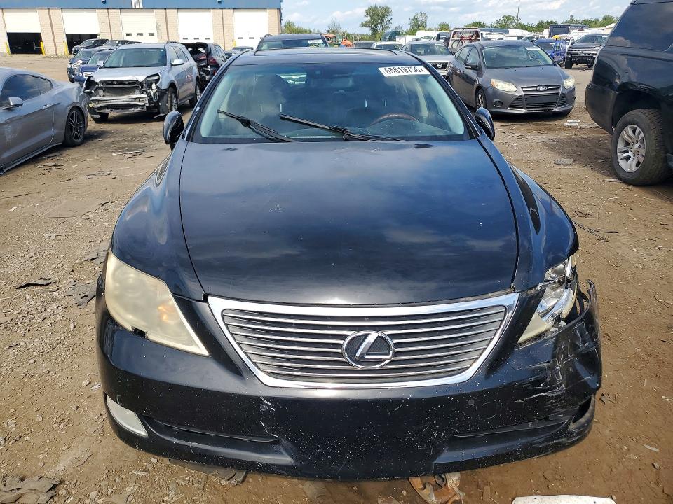 Photo 5 from auction – 2008 LEXUS LS with VIN JTHBL46F885076002