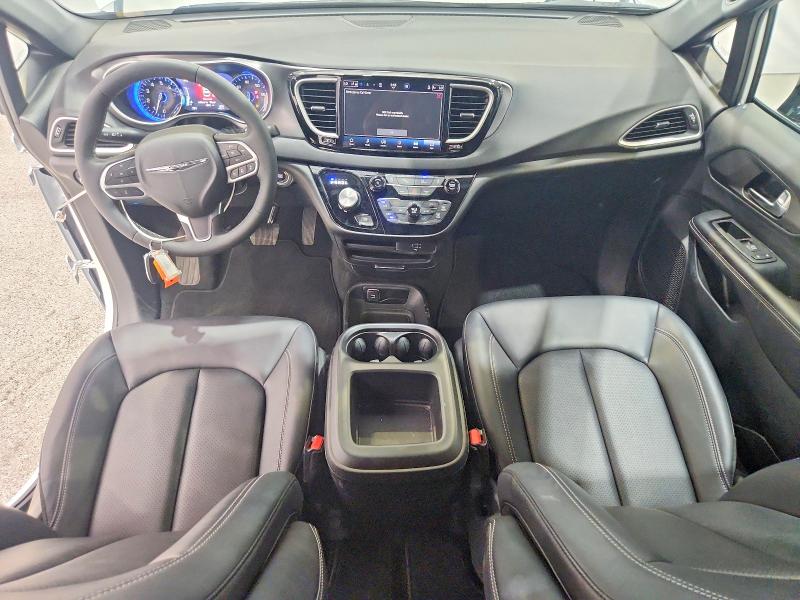 Photo 8 from auction – 2026 CHRYSLER PACIFICA with VIN 2C4RC1BG6TR261061