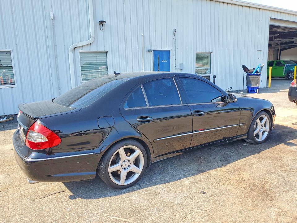 Photo 3 from auction – 2009 MERCEDES-BENZ E with VIN WDBUF56X19B390270