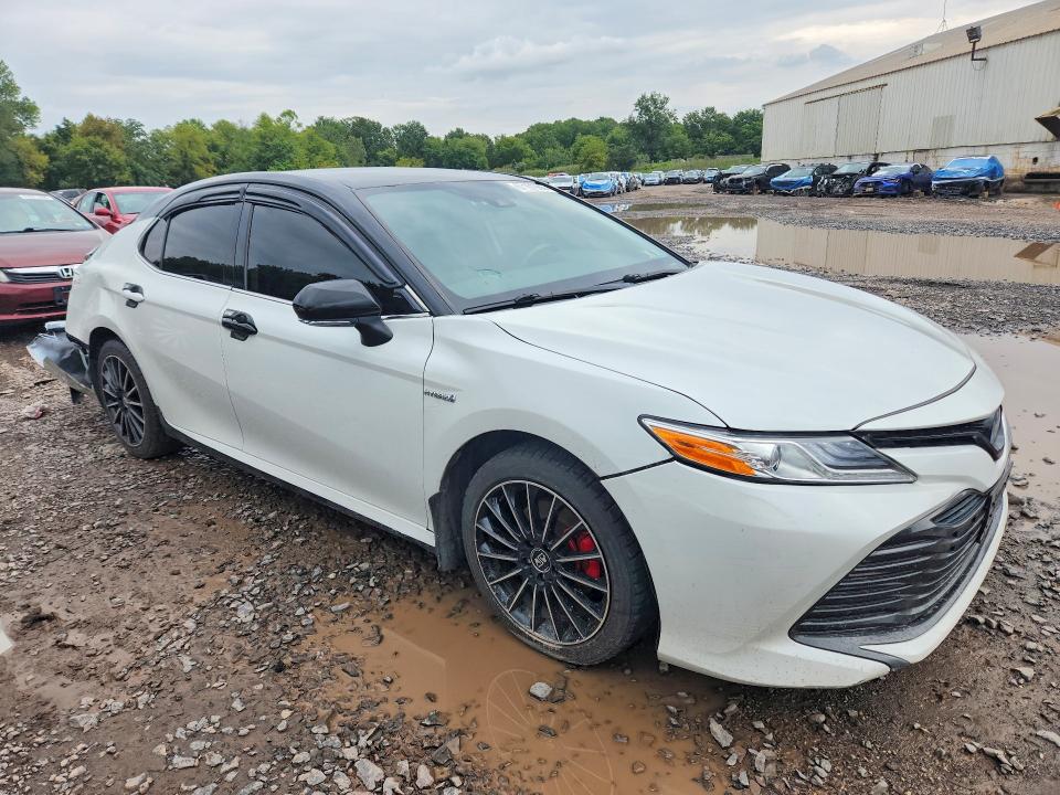 Photo 4 from auction – 2020 TOYOTA CAMRY with VIN 4T1F31AK8LU542978