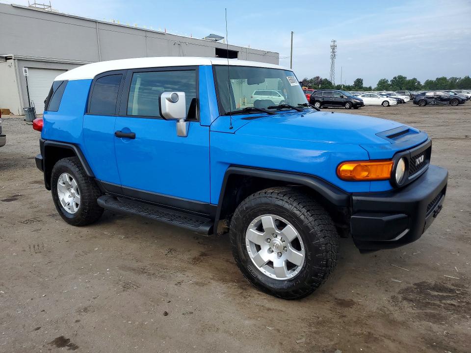 Photo 4 from auction – 2007 TOYOTA FJ CRUISER with VIN JTEBU11F470002622