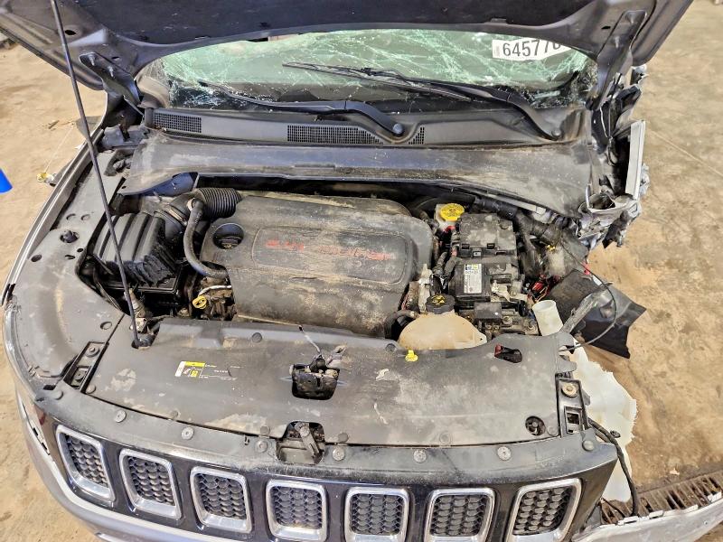 Photo 12 from auction – 2018 JEEP COMPASS with VIN 3C4NJDBB0JT239707
