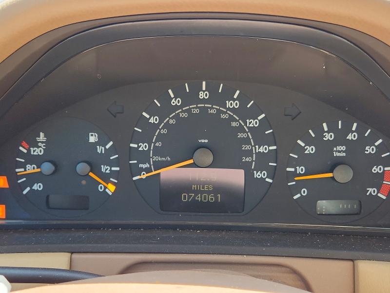 Photo 9 from auction – 2001 MERCEDES-BENZ E with VIN WDBJF70J11B293285