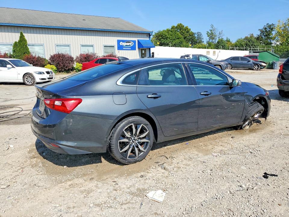 Photo 3 from auction – 2017 CHEVROLET MALIBU with VIN 1G1ZE5ST9HF263604