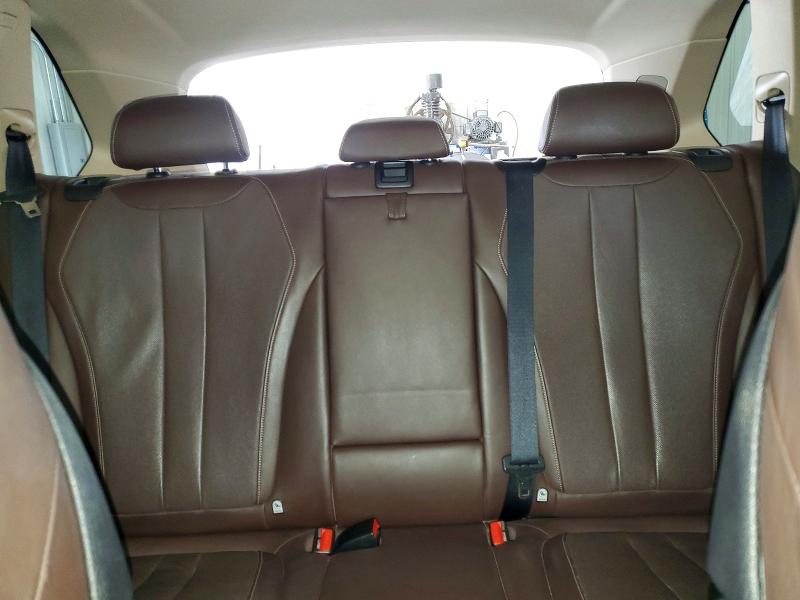 Foto 10 de la subasta – 2015 BMW X5 con VIN 5UXKR0C55F0P12467
