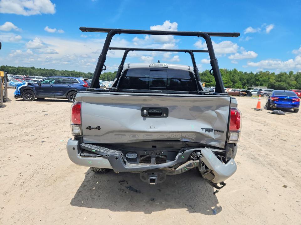 Снимка 6 от търг – 2017 TOYOTA TACOMA с VIN 5TFCZ5ANXHX069369