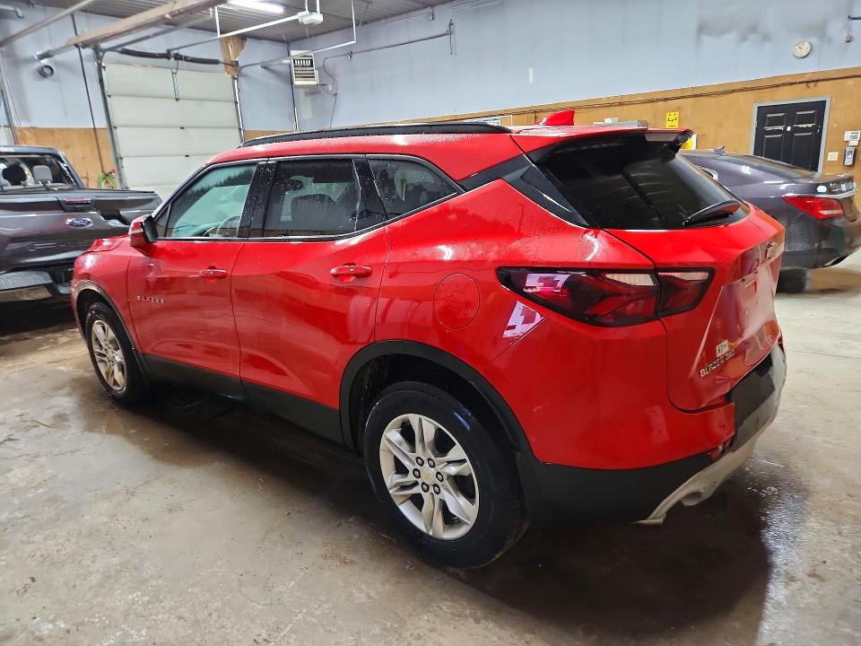 Photo 2 from auction – 2021 CHEVROLET BLAZER with VIN 3GNKBHRS3MS526375