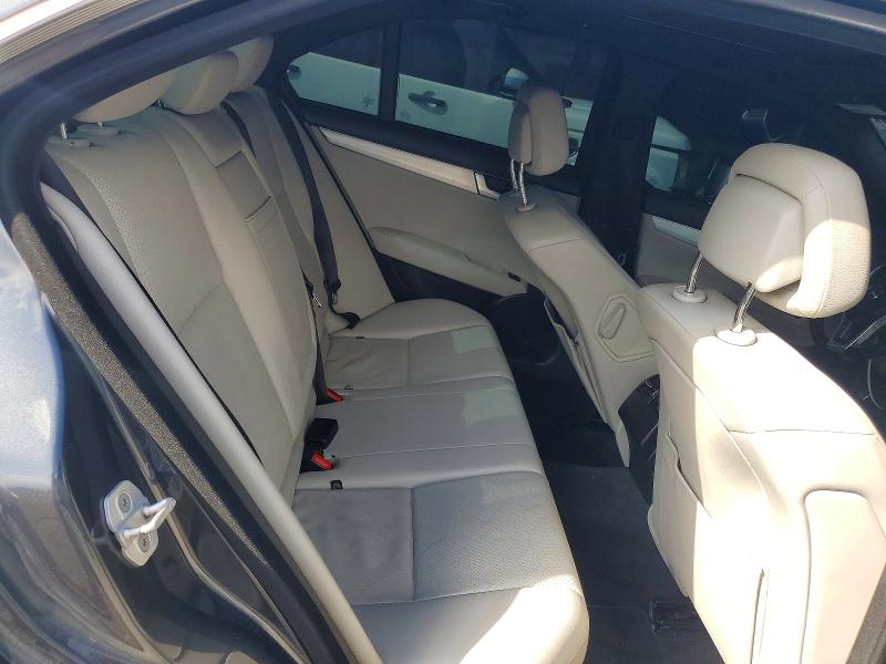 Photo 10 from auction – 2014 MERCEDES-BENZ C with VIN WDDGF8ABXEA923654