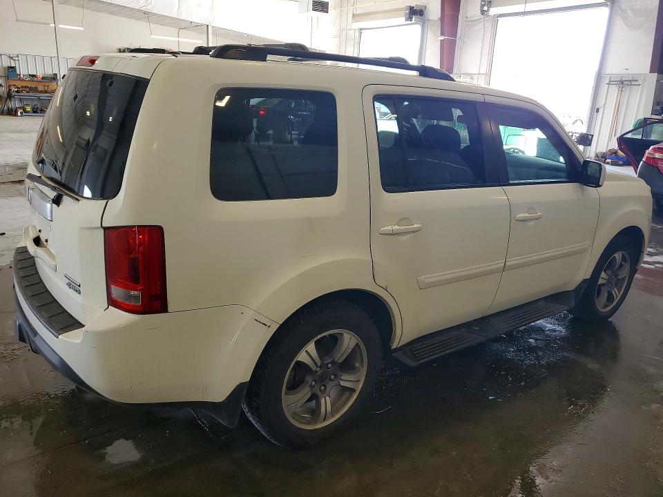 Photo 3 from auction – 2015 HONDA PILOT with VIN 5FNYF4H32FB008022