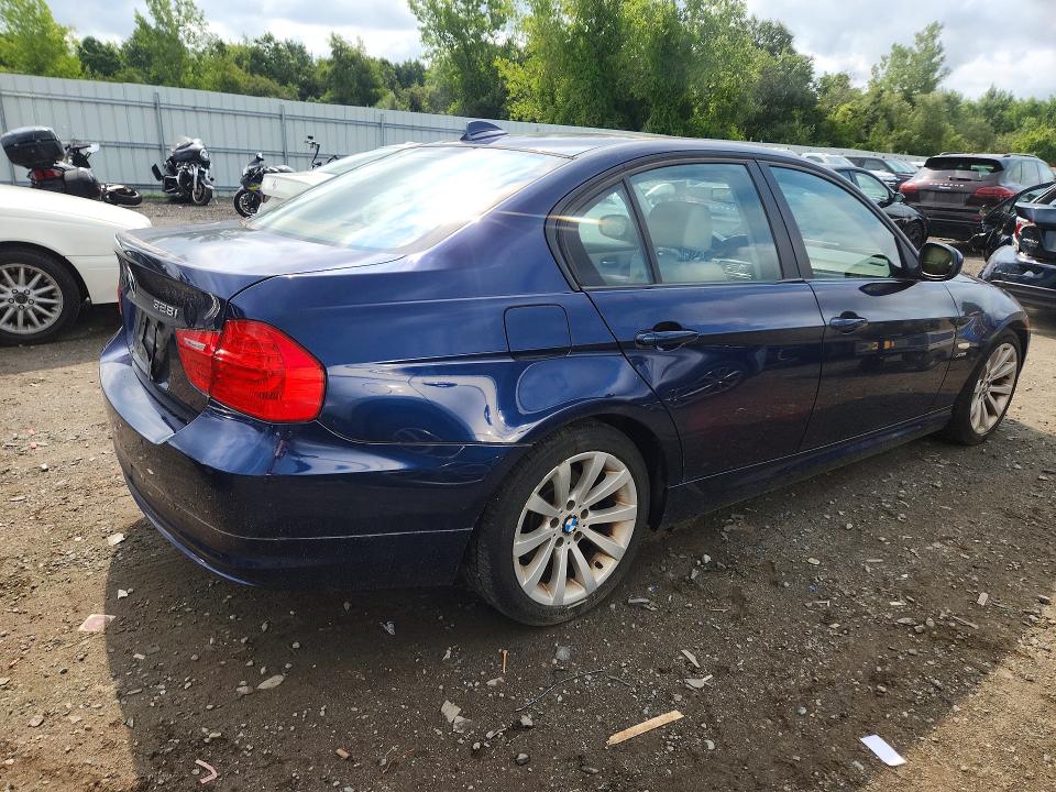 Photo 3 from auction – 2011 BMW 328 with VIN WBAPK5G5XBNN26145