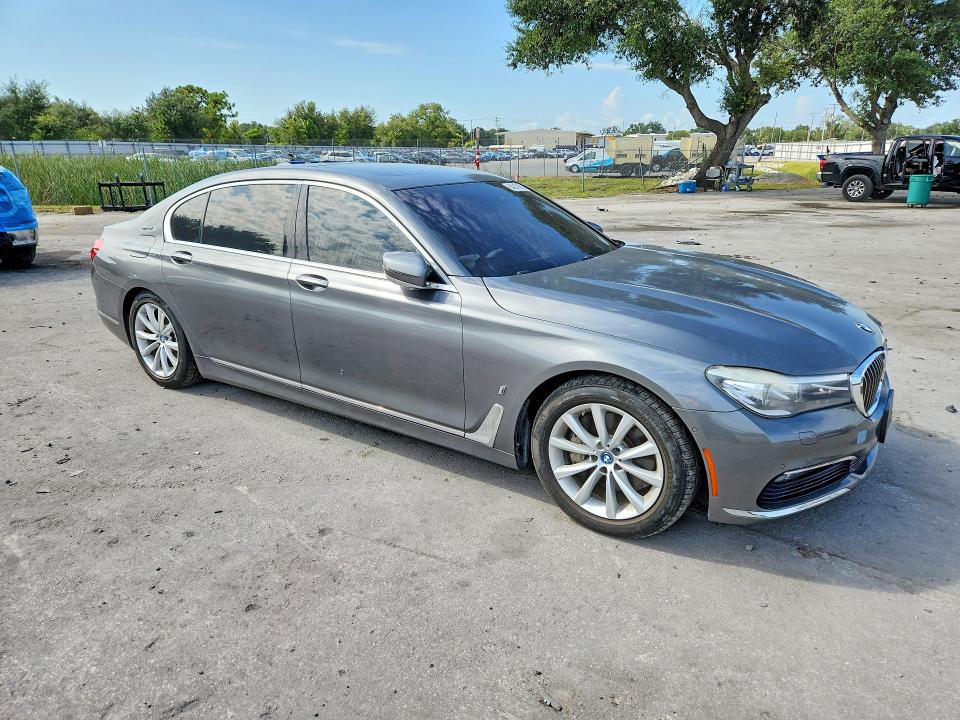 Photo 4 from auction – 2017 BMW 740 with VIN WBA7J2C5XHG497556