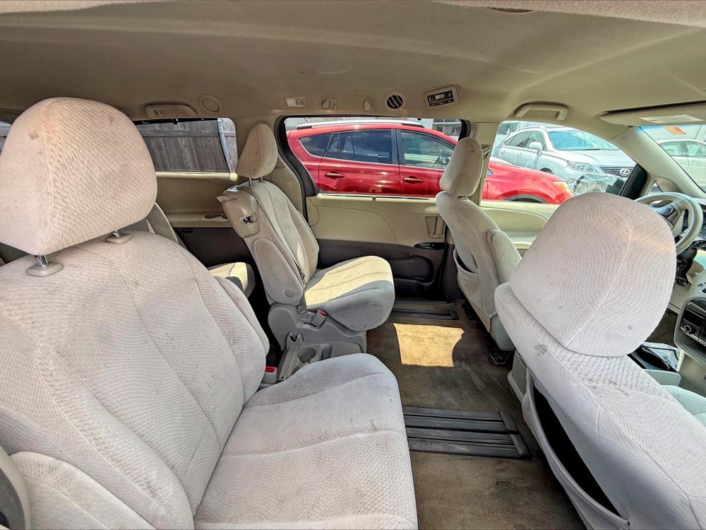 Photo 6 from auction – 2013 TOYOTA SIENNA with VIN 5TDKK3DC7DS308522