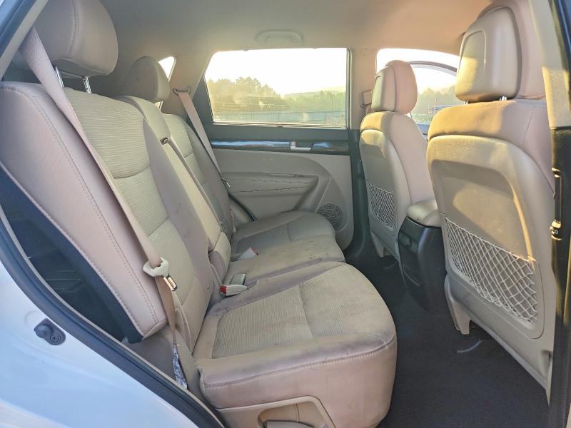 Photo 11 from auction – 2015 KIA SORENTO with VIN 5XYKT3A6XFG593146