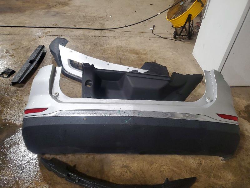 Photo 13 from auction – 2021 CHEVROLET EQUINOX with VIN 3GNAXUEV9ML323250