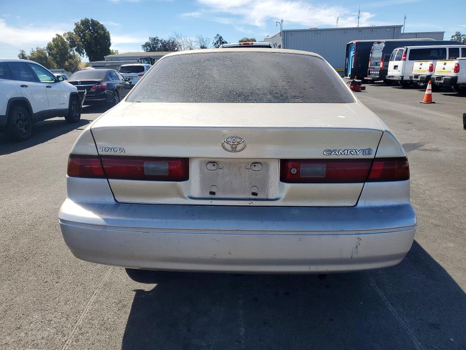 Photo 6 from auction – 1998 TOYOTA CAMRY with VIN JT2BG22K3W0181840