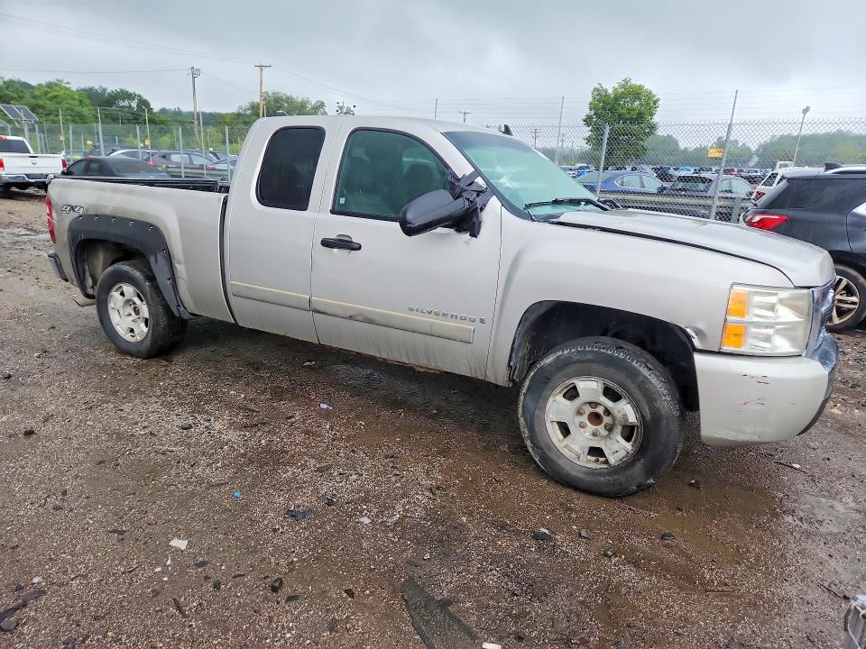 Photo 4 from auction – 2007 CHEVROLET SILVERADO with VIN 2GCEK19C271720059