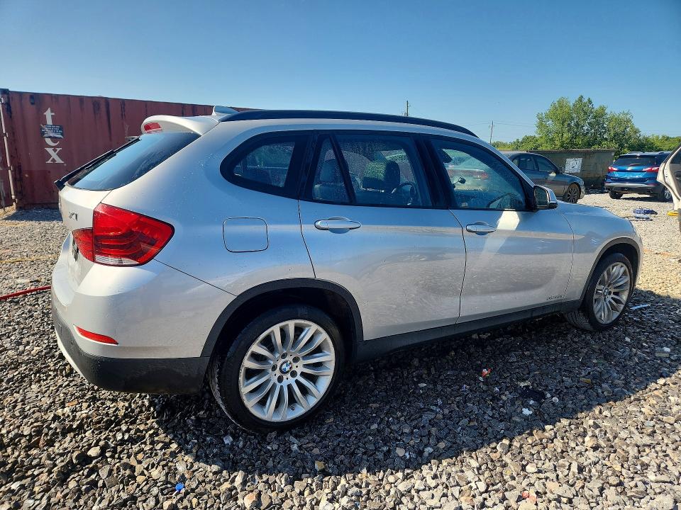 Foto 3 de la subasta – 2015 BMW X1 con VIN WBAVM1C56FV314896