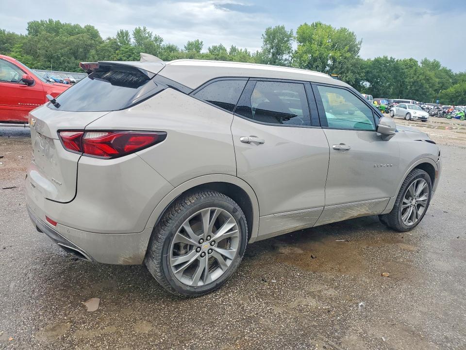 Photo 3 from auction – 2021 CHEVROLET BLAZER with VIN 3GNKBLRS5MS500007