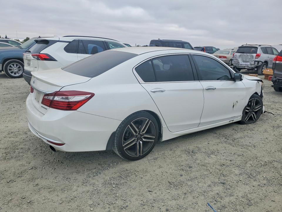 Photo 3 from auction – 2016 HONDA ACCORD with VIN 1HGCR2F57GA060588
