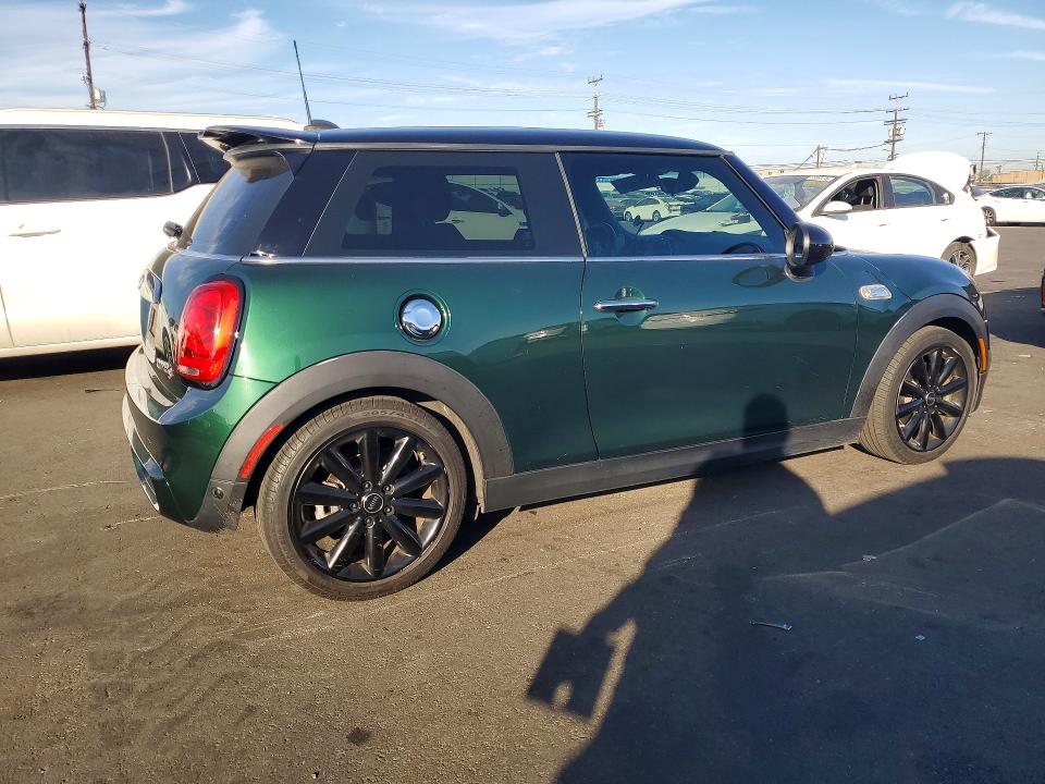 Photo 3 from auction – 2018 MINI COOPER with VIN WMWXP7C57J2A47137