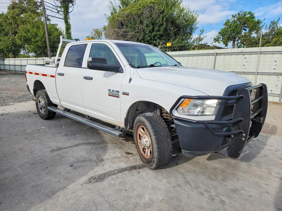 Photo 4 from auction – 2016 RAM 2500 with VIN 3C6UR5CJ8GG342513