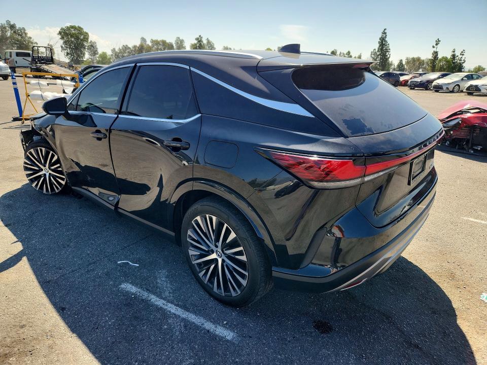 Фото 2 с аукциона – 2023 LEXUS RX 350 с VIN 2T2BAMBA8PC015053